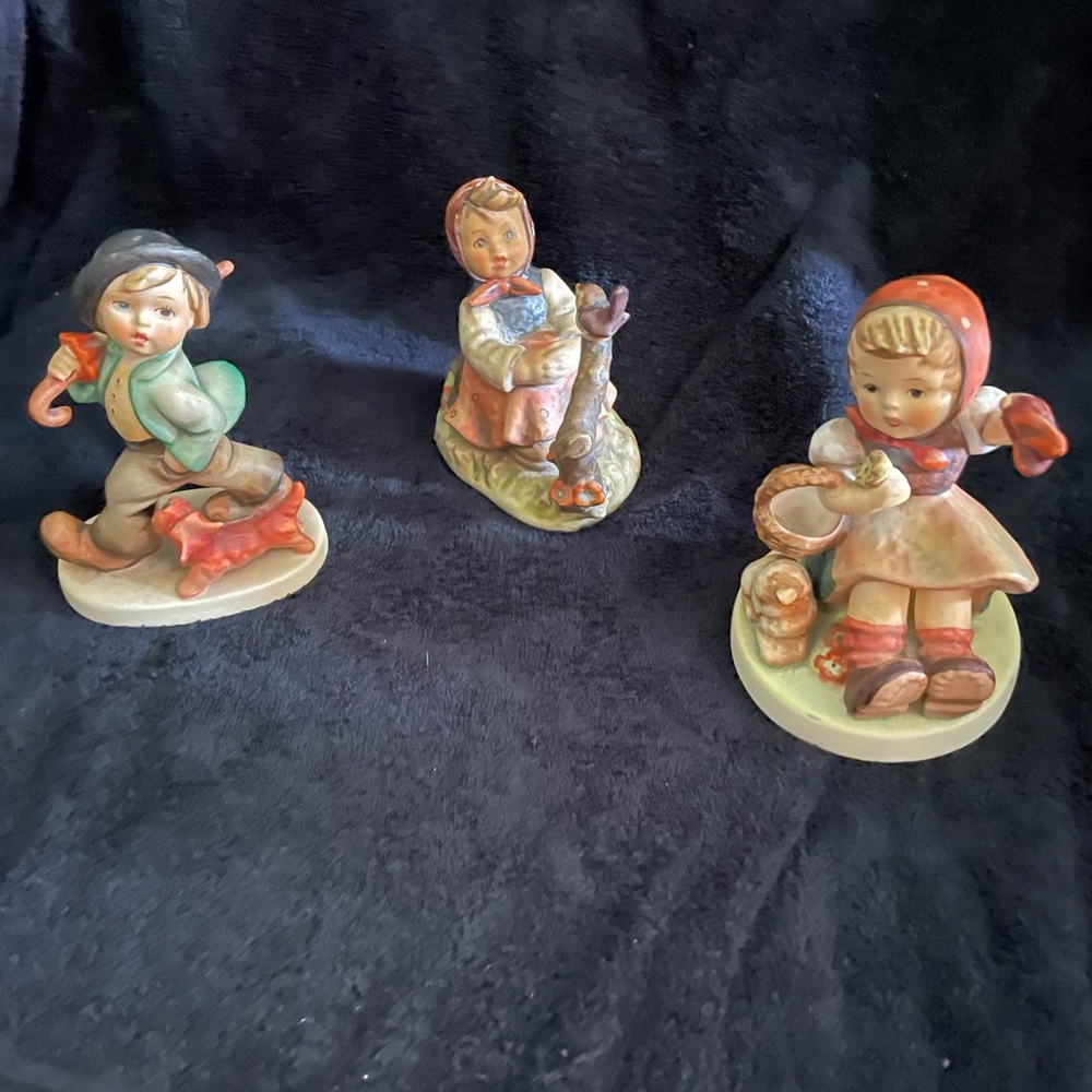 Hummel Pastel Figurine Trio in Green, Red and Cream